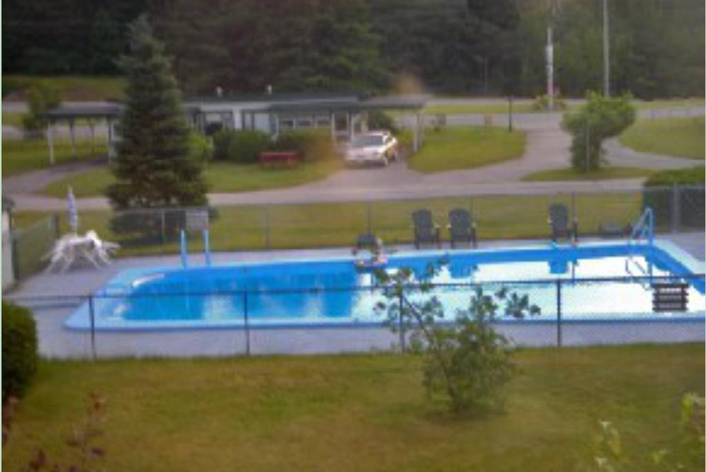Patio Motor Court Motel Carroll Екстериор снимка