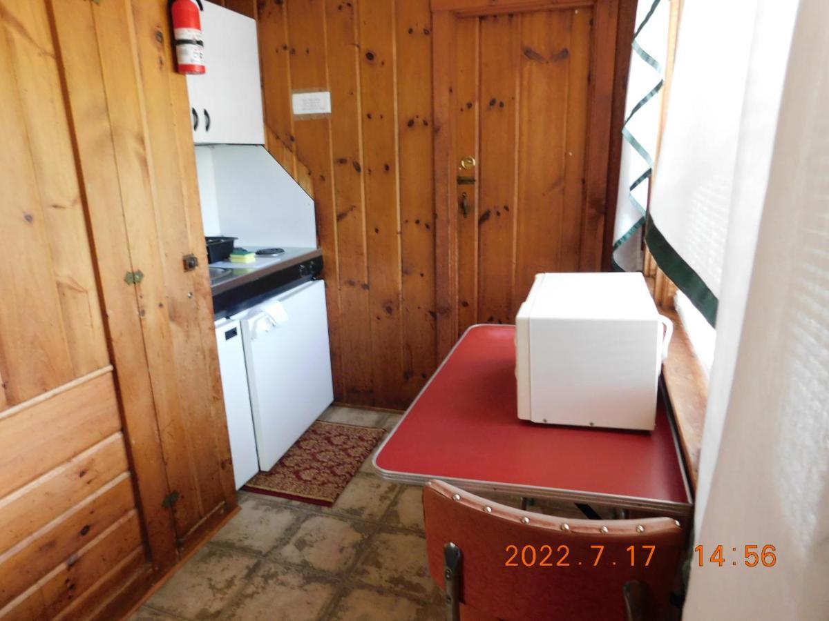 Patio Motor Court Motel Carroll Екстериор снимка