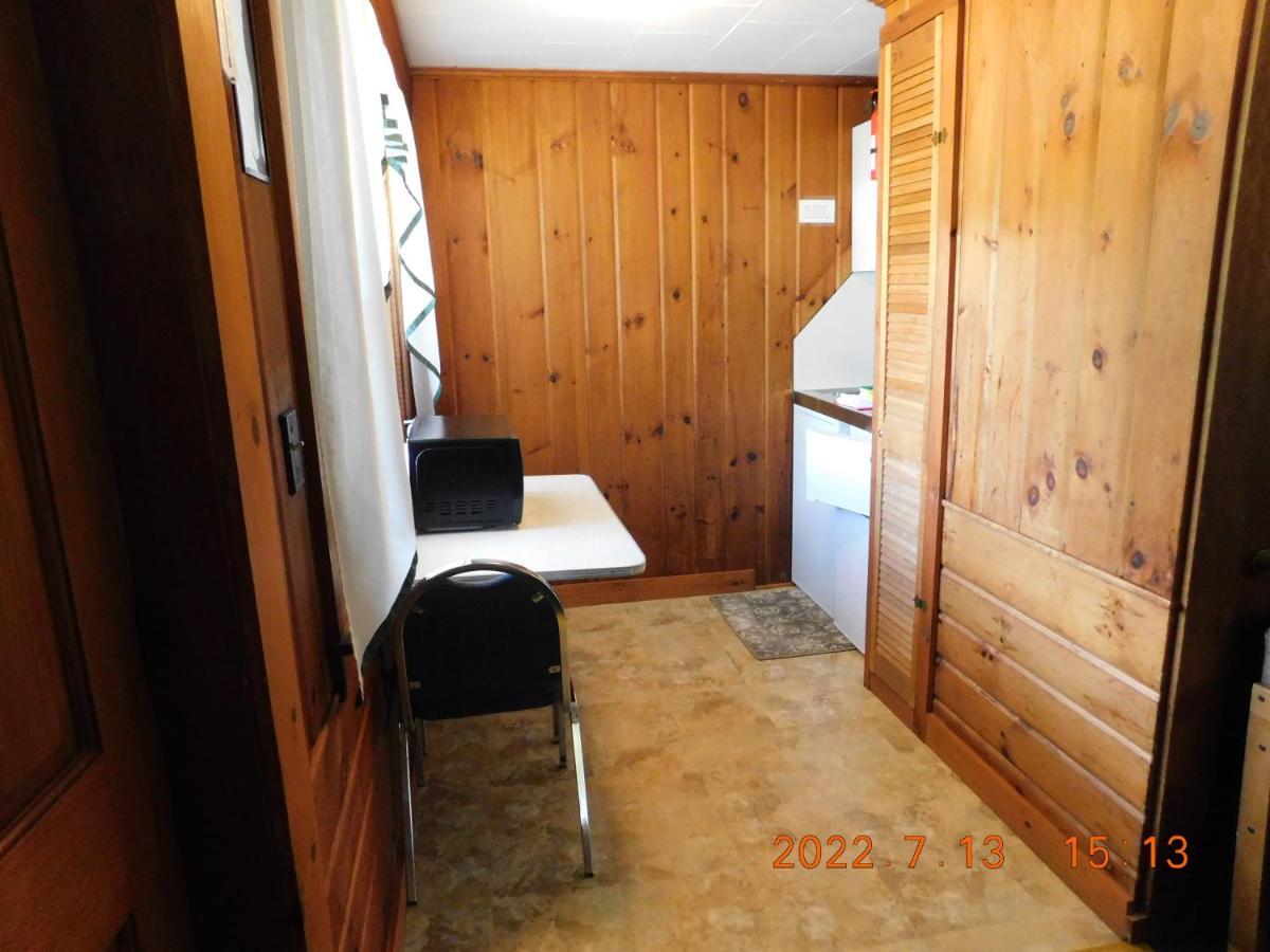Patio Motor Court Motel Carroll Екстериор снимка