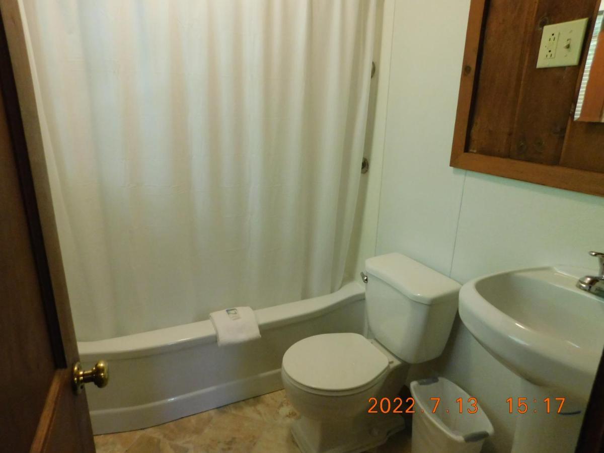 Patio Motor Court Motel Carroll Екстериор снимка