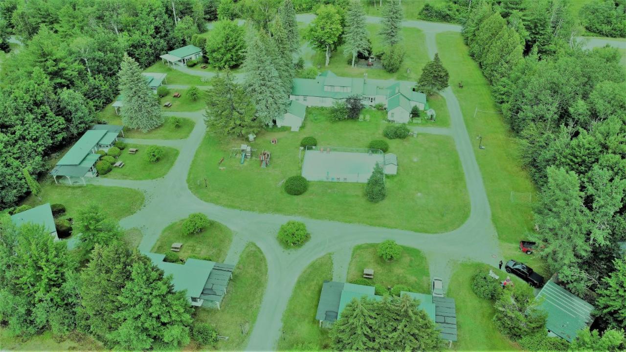 Patio Motor Court Motel Carroll Екстериор снимка