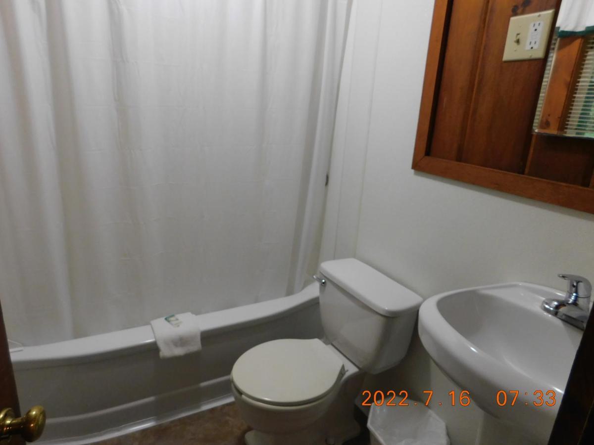Patio Motor Court Motel Carroll Екстериор снимка